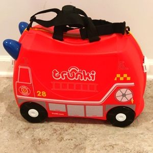 Great condition fire engine Trunki suitcase luggage